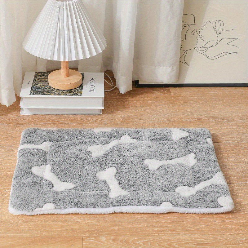 Cozy Up Your Pup: Self-Warming Reversible Fleece Crate Mat for Dogs & Cats