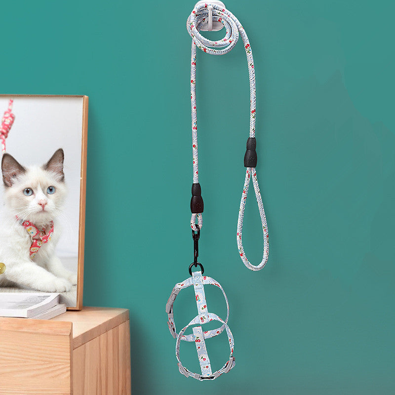 Sweet I-Shape Chest Buddy: Comfortable Walks for Your Feline Friend