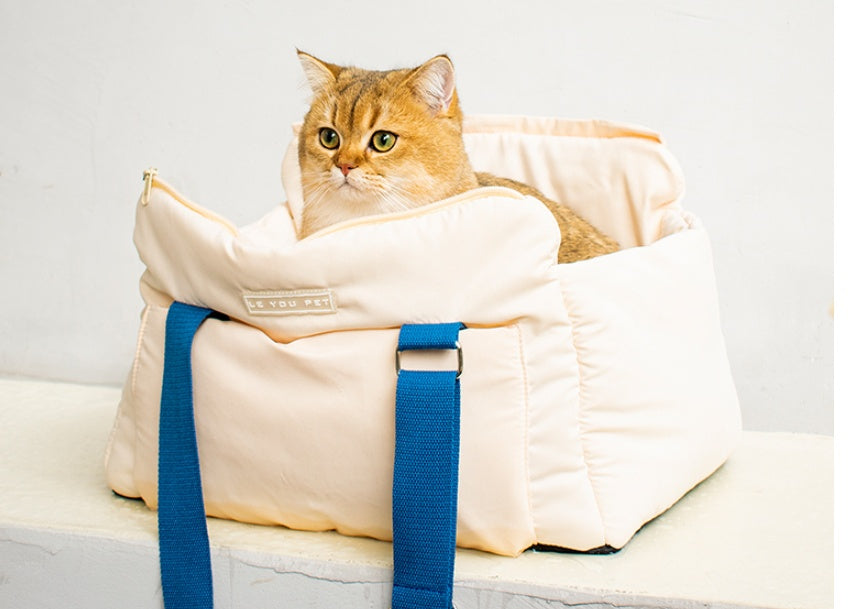 Paw-some Portable Bag for Fun Feline Outings