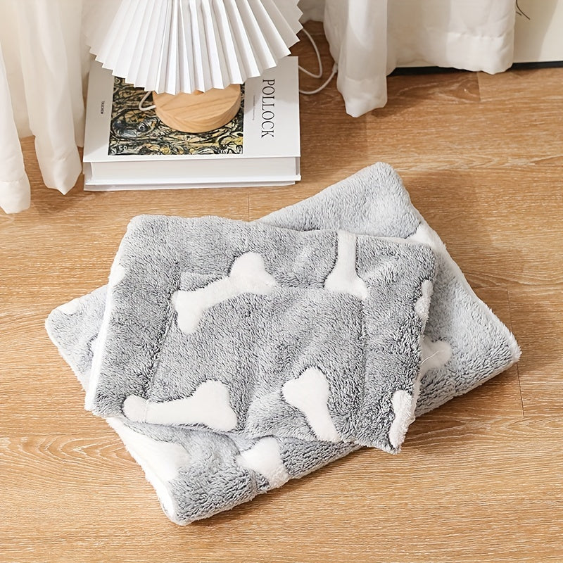 Cozy Up Your Pup: Self-Warming Reversible Fleece Crate Mat for Dogs & Cats