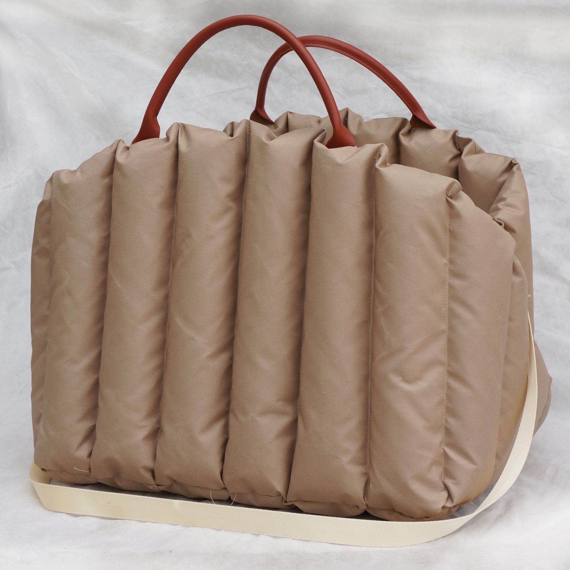 Cozy Portable Pet Carrier for Happy Car Adventures