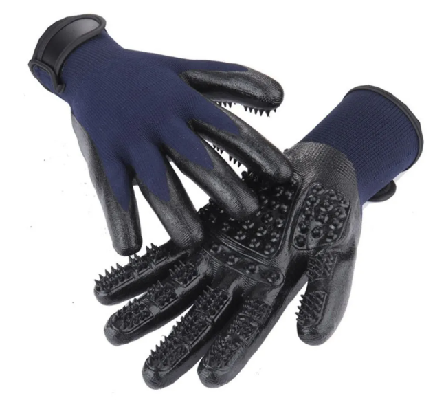Easy Shedding Solution with Soft Pet Glove