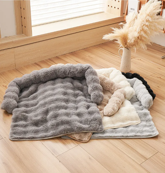 Thick Winter Haven for Your Furry Friend
