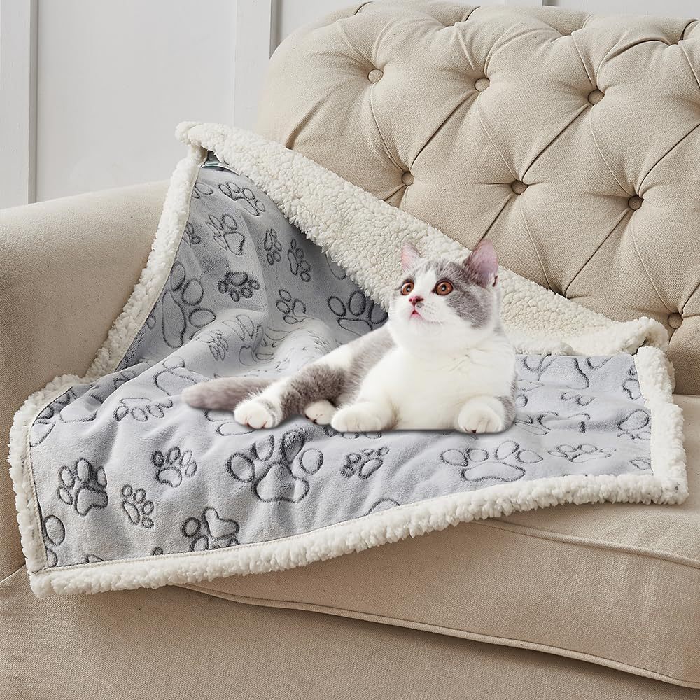Soft Waterproof Pet Blanket – Keep Sofas Spotless & Snuggly