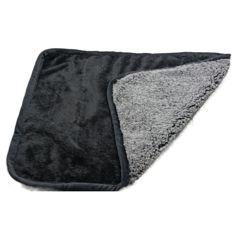 Cozy Waterproof Pet Blanket – Pee-Proof Winter Snuggle for Dogs & Cats