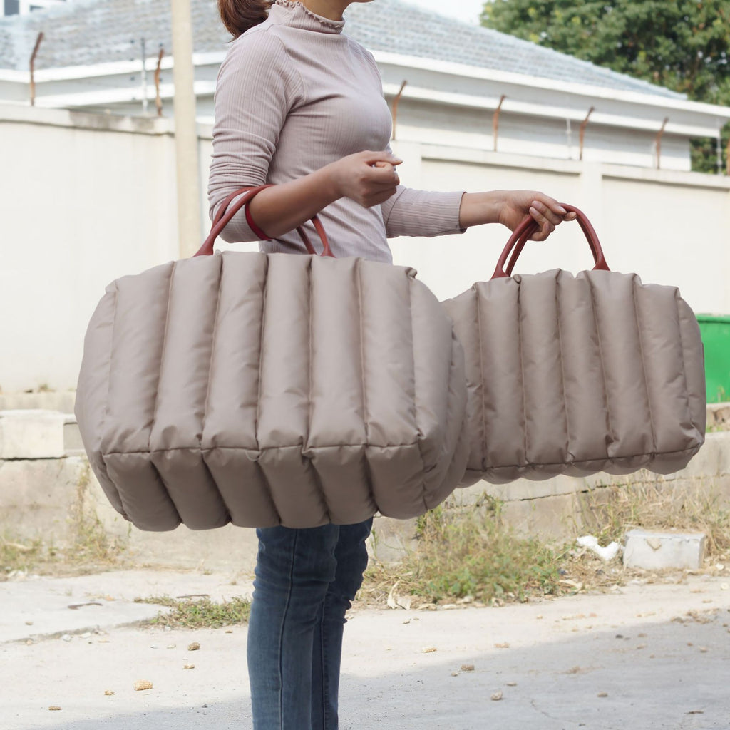 Cozy Portable Pet Carrier for Happy Car Adventures
